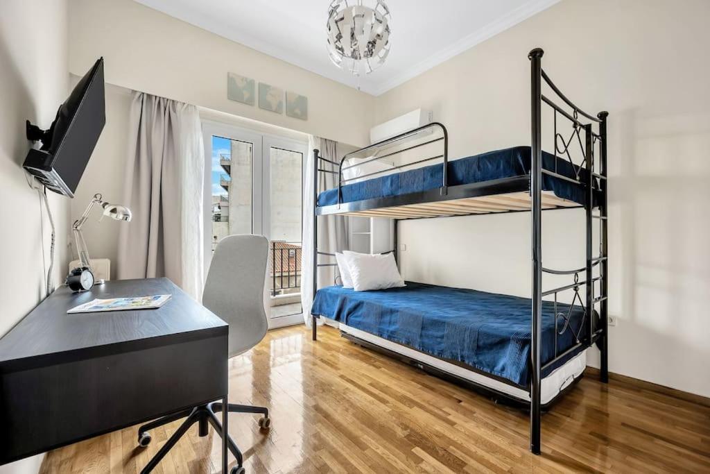 Bright Central Apartment With Splendid Sea View! Chalkida Bagian luar foto