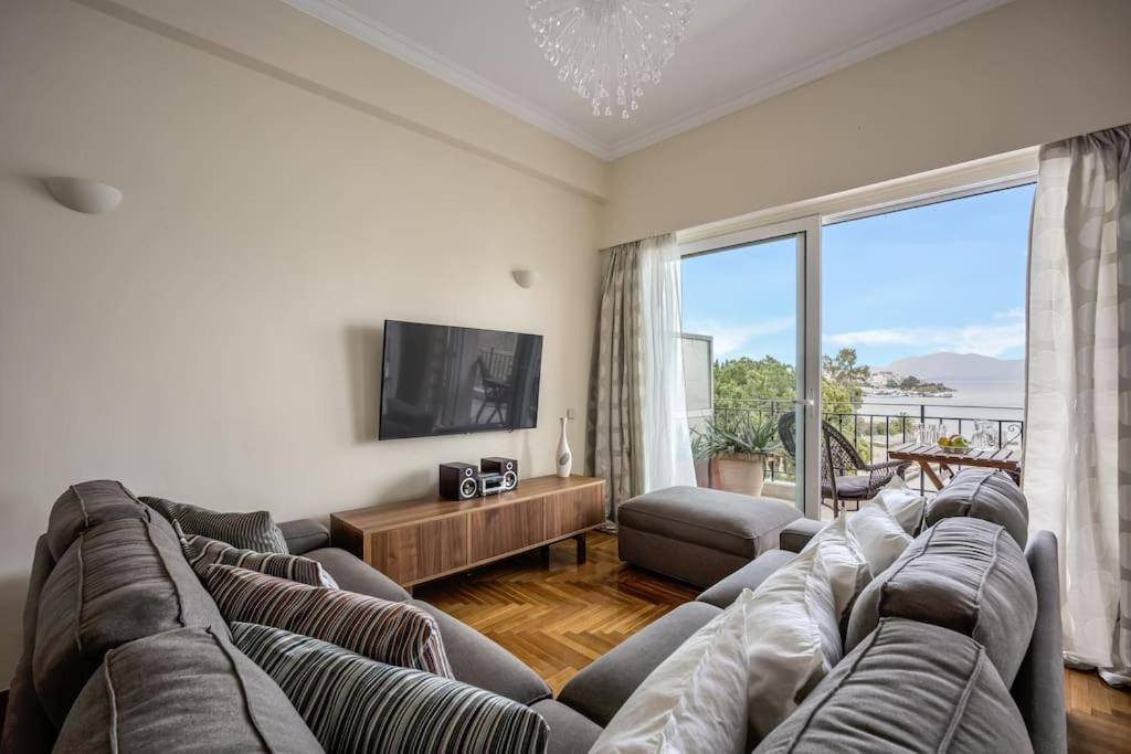 Bright Central Apartment With Splendid Sea View! Chalkida Bagian luar foto