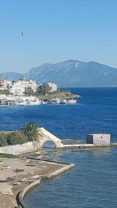 Bright Central Apartment With Splendid Sea View! Chalkida Bagian luar foto