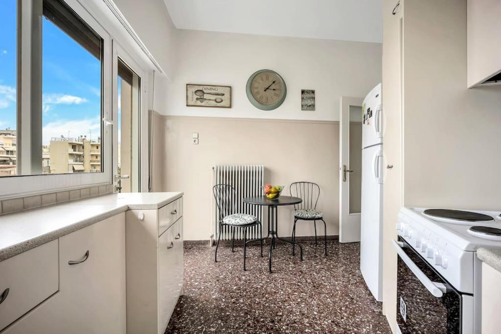 Bright Central Apartment With Splendid Sea View! Chalkida Bagian luar foto