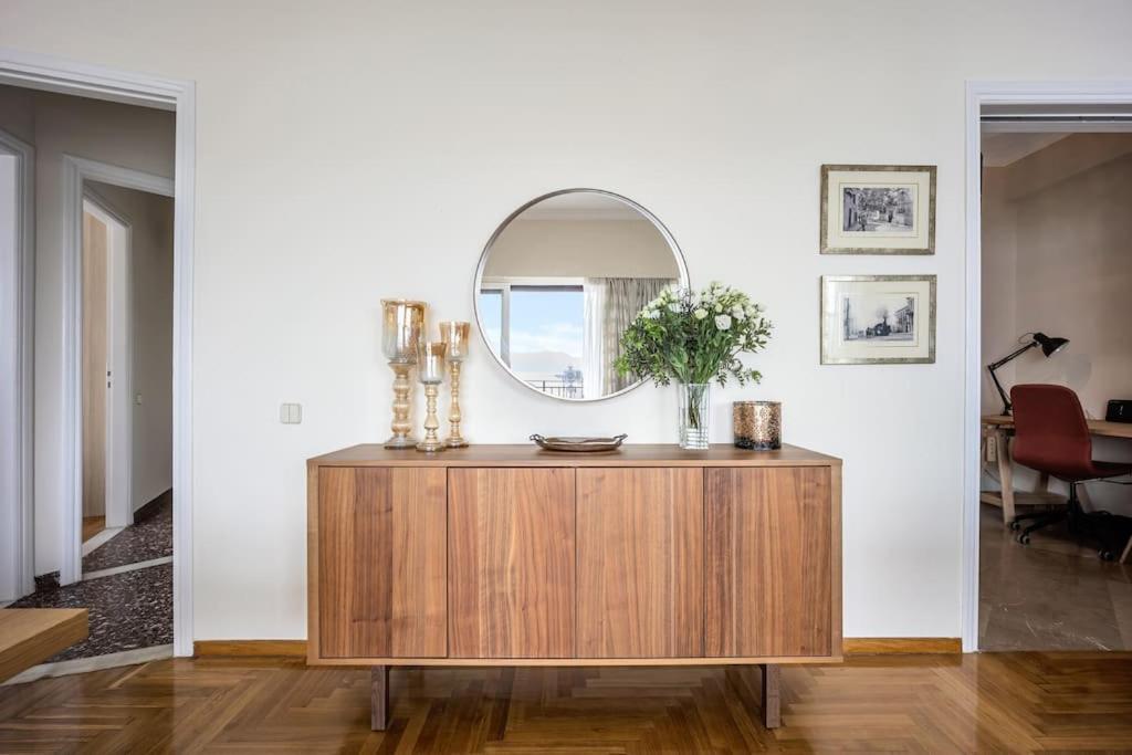 Bright Central Apartment With Splendid Sea View! Chalkida Bagian luar foto